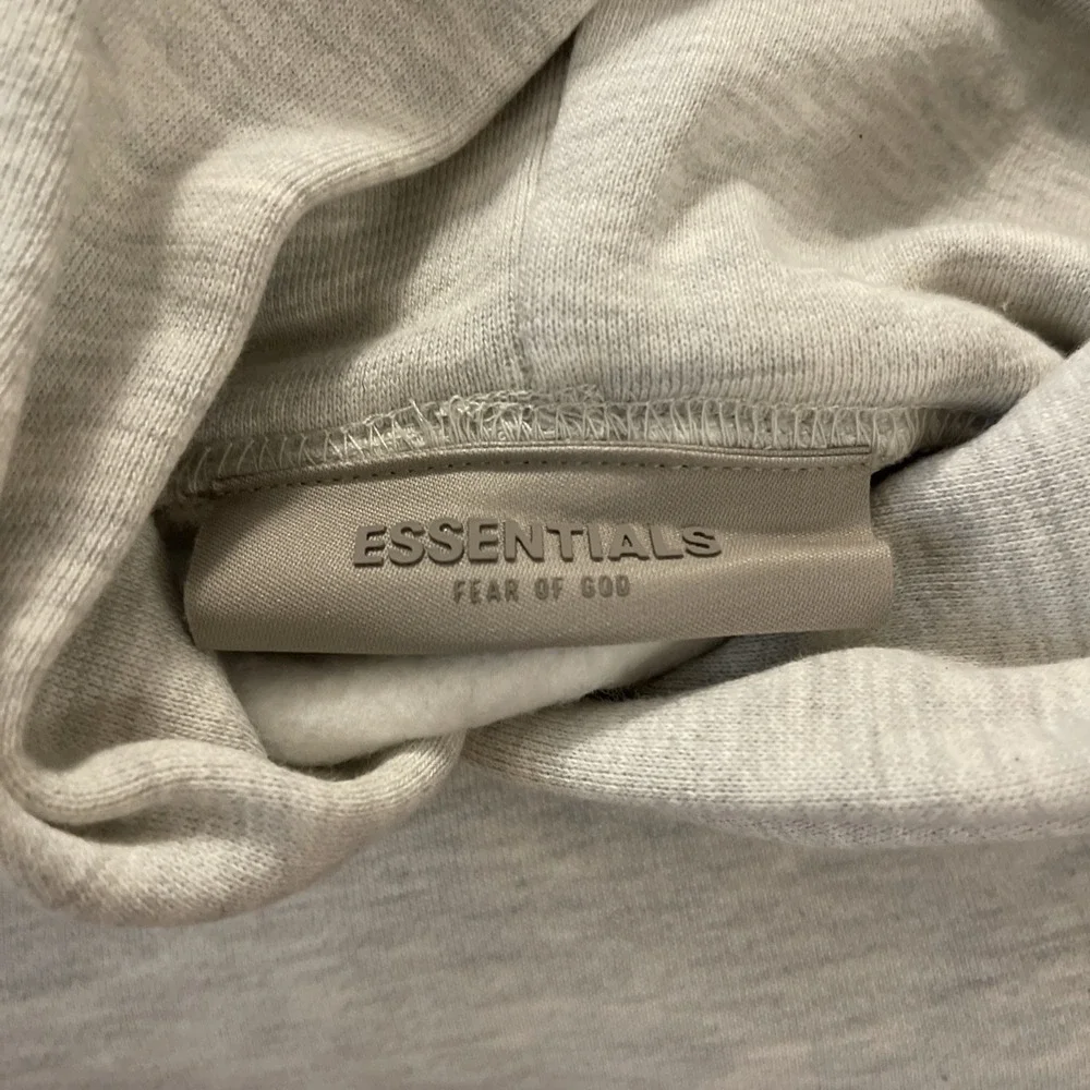 NWT Essentials Fear Of God Men's Sz Sm Light Oatmeal Hoodie, Pocket, Money - Picture 4 of 10